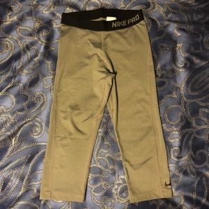 Nike Pro Capri Leggings